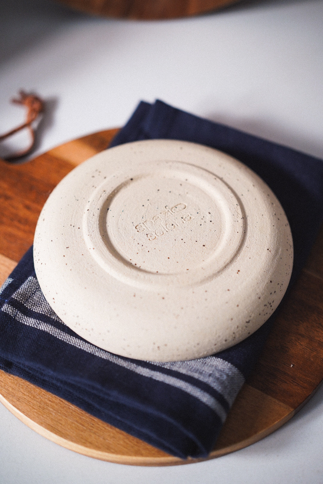 White Ceramic Garlic Plate #02